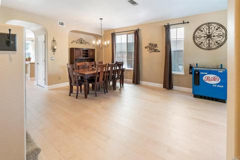 2437 Sheldon Dr, Fairfield, CA 94533 photo 4