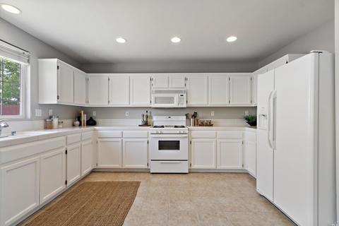 5511 Bordeaux Ct, Vallejo, CA 94591 photo 10