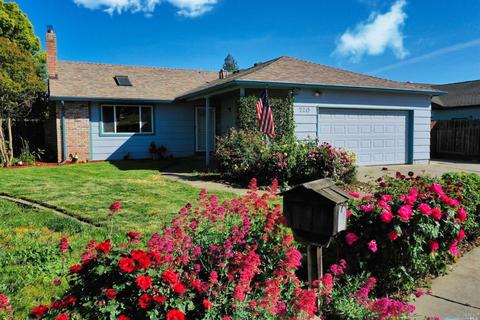 720 East Ct, Dixon, CA 95620 photo 2