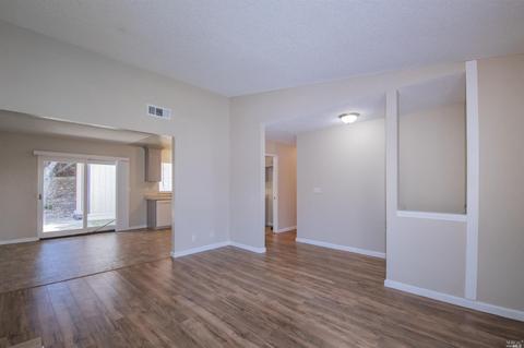 180 Guava Ct, Vallejo, CA 94589 photo 9