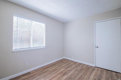180 Guava Ct, Vallejo, CA 94589 photo 24