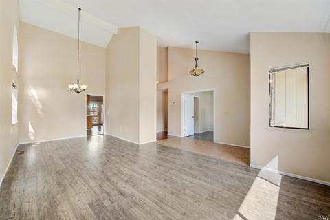 249 Macbeth Ct, Vacaville, CA 95687 photo 4