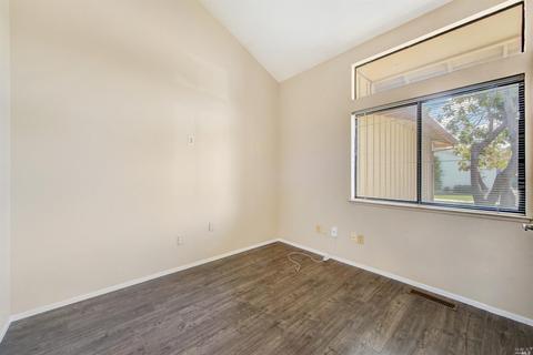 249 Macbeth Ct, Vacaville, CA 95687 photo 6