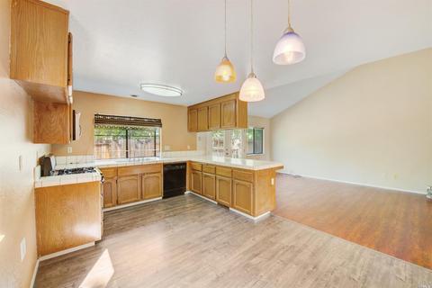 249 Macbeth Ct, Vacaville, CA 95687 photo 14