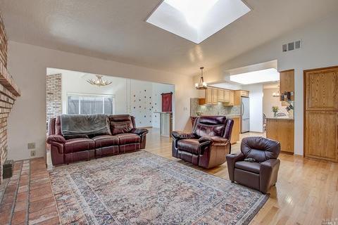 1460 Westminster Dr, Fairfield, CA 94533 photo 9