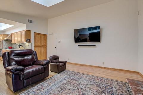 1460 Westminster Dr, Fairfield, CA 94533 photo 8