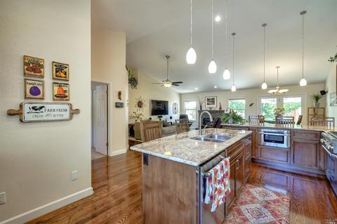 321 Judith Ct, Windsor, CA 95492 photo 11