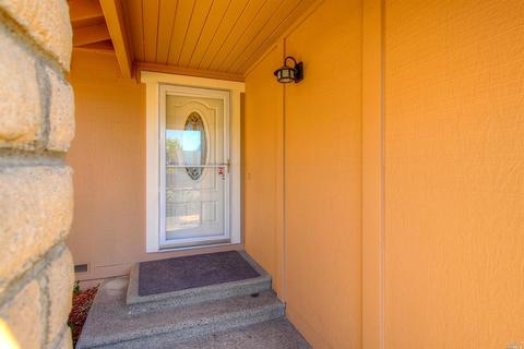 4036 Trinity Dr, Santa Rosa, CA 95405 photo 4