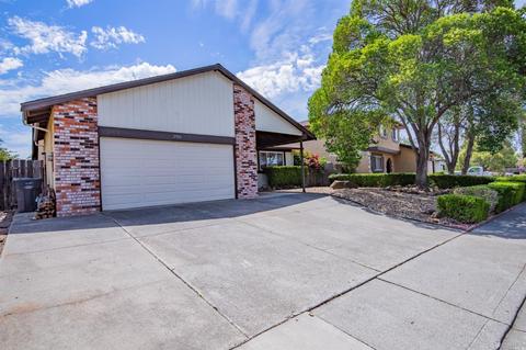 2986 Juniper St, Fairfield, CA 94533 photo 2