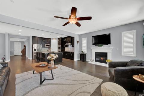 606 Elderberry Loop, Vacaville, CA 95688 photo 12