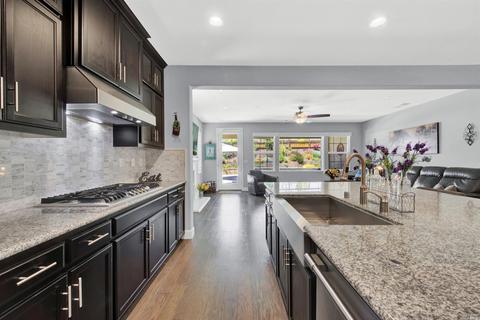 606 Elderberry Loop, Vacaville, CA 95688 photo 5