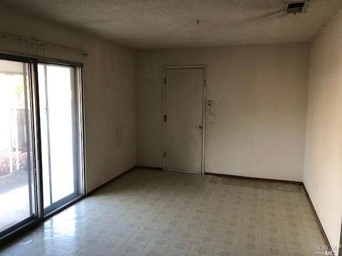 833 Pacific Ave, Fairfield, CA 94533 photo 3