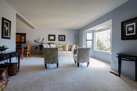 1660 Moraga Dr, Fairfield, CA 94534 photo 3