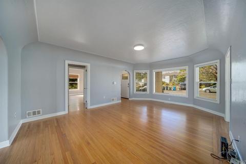 40 D St, Vallejo, CA 94590 photo 3