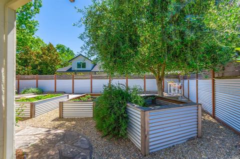 548 Este Madera Dr, Sonoma, CA 95476 photo 22