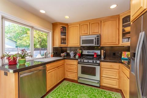 548 Este Madera Dr, Sonoma, CA 95476 photo 12