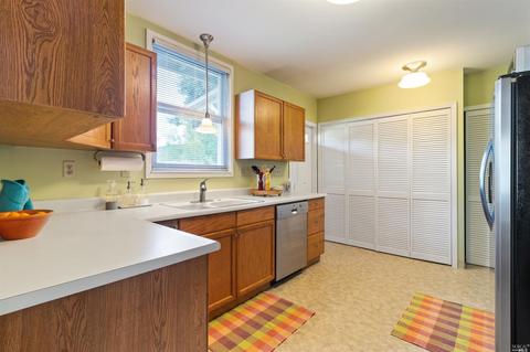1916 E Haven Dr, Santa Rosa, CA 95404 photo 13