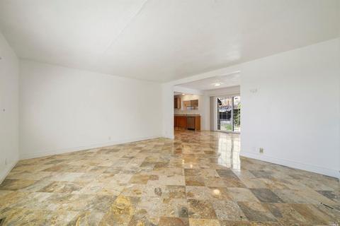 109 Navone St, Vallejo, CA 94591 photo 3