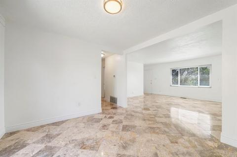 109 Navone St, Vallejo, CA 94591 photo 2