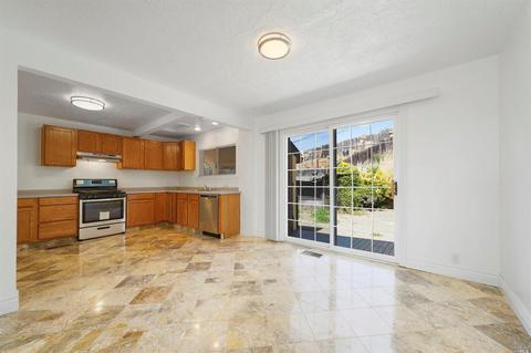 109 Navone St, Vallejo, CA 94591 photo 8
