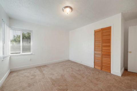 109 Navone St, Vallejo, CA 94591 photo 12