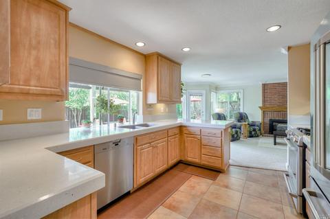401 Cayetano Ct, Windsor, CA 95492 photo 9