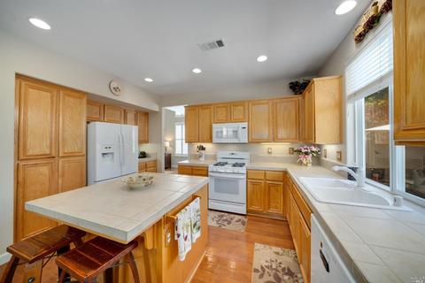 444 Goblet Pl, Windsor, CA 95492 photo 5