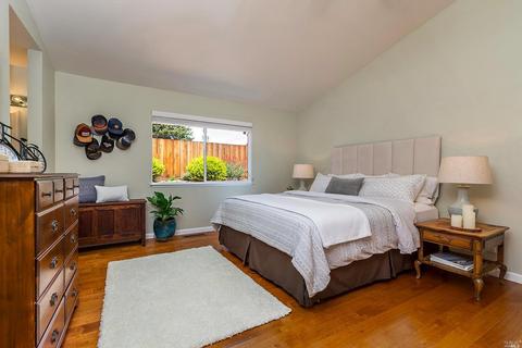 512 Cockspur Ct, Windsor, CA 95492 photo 4
