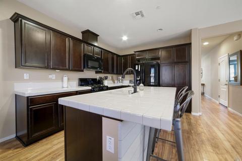 548 Chaparral Loop, Vacaville, CA 95688 photo 16