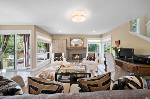 538 Fieldcrest Dr, Healdsburg, CA 95448 photo 2