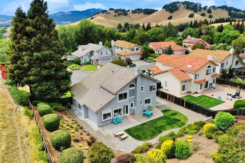 2400 Peninsula Ct, Fairfield, CA 94534 photo 2