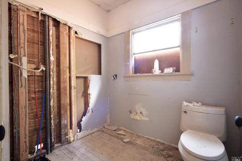 737 Pennsylvania St, Vallejo, CA 94590 photo 3