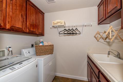 1188 Rochioli Dr, Windsor, CA 95492 photo 32