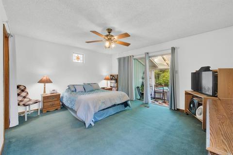 1026 Davis St, Vacaville, CA 95687 photo 32