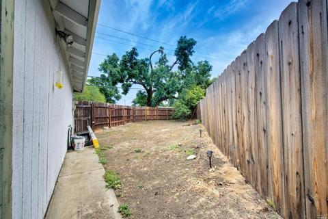 1026 Davis St, Vacaville, CA 95687 photo 42
