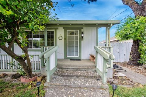 1026 Davis St, Vacaville, CA 95687 photo 3