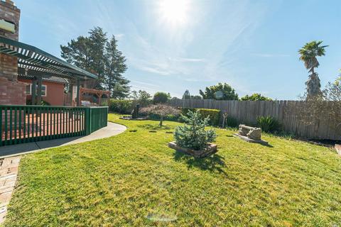 176 Picadilly Cir, Vallejo, CA 94591 photo 38