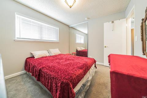176 Picadilly Cir, Vallejo, CA 94591 photo 23
