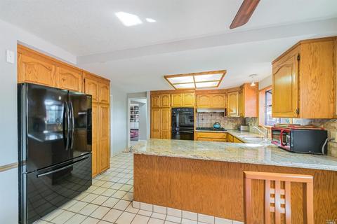 176 Picadilly Cir, Vallejo, CA 94591 photo 12