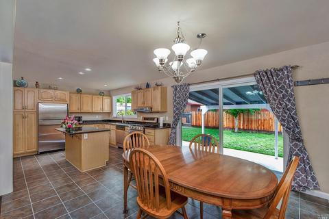 153 Bluebird Dr, Windsor, CA 95492 photo 7