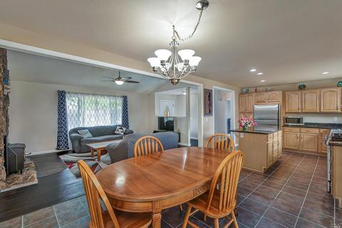 153 Bluebird Dr, Windsor, CA 95492 photo 6