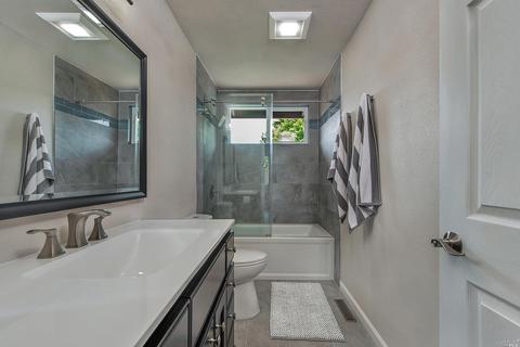 153 Bluebird Dr, Windsor, CA 95492 photo 16