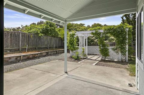 256 Valley Oak Ln, Vallejo, CA 94591 photo 26