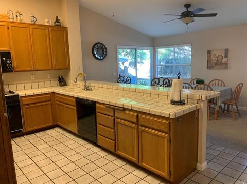 238 Cayetano Dr, Windsor, CA 95492 photo 10