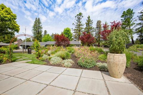 529 Este Madera Dr, Sonoma, CA 95476 photo 18