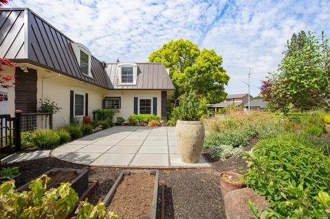 529 Este Madera Dr, Sonoma, CA 95476 photo 17