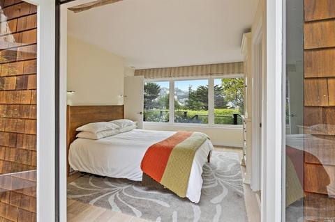 Undisclosed, Sausalito, CA 94965 photo 22