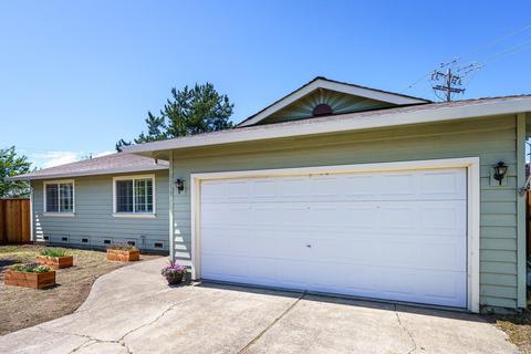 8139 Countryside Ct, Windsor, CA 95492 photo 2