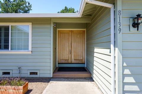 8139 Countryside Ct, Windsor, CA 95492 photo 4