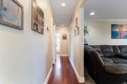 8139 Countryside Ct, Windsor, CA 95492 photo 6